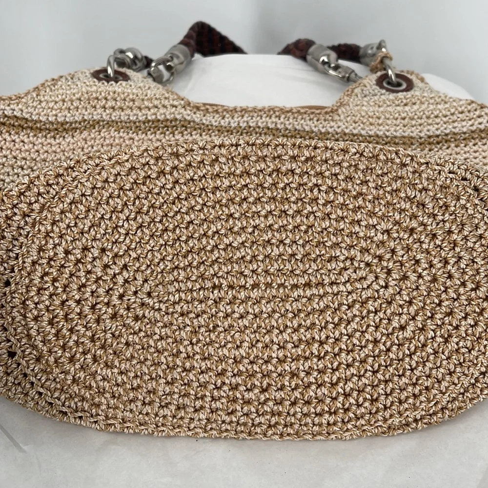 The Sak sak woven